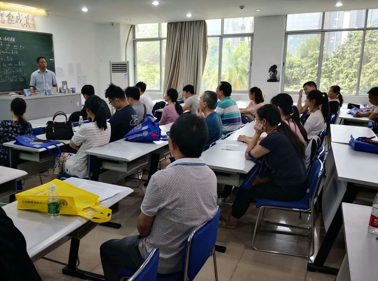 深圳城市学院高考复读学校